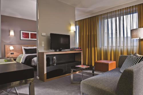 Adina Apartment Hotel Berlin Mitte - image 6