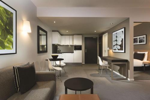 Adina Apartment Hotel Berlin Mitte - image 2