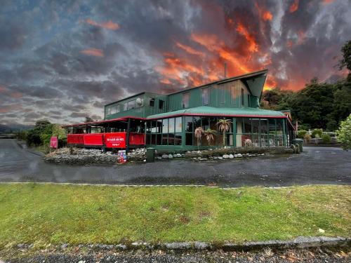 ทัศนียภาพภายนอกโรงแรม, Fox Glacier Jade Hotel in ฟอกซ์กลาเซีย