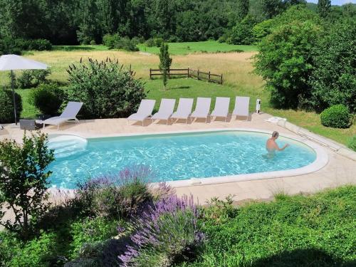 Luxury holiday home in Léobard with private pool