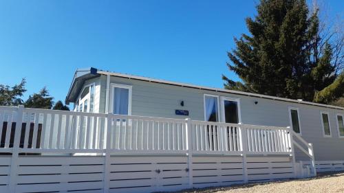 3 Bedroom Deluxe Junior Lodge with Hot Tub