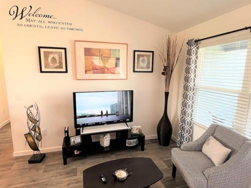 Located in The Villages WOW !!! Check out this LOCATION Walkable to Sawgrass Town Ctr, & Start Playing Golf for FREE GOLF CARD INCLUDED in Wildwood, USA