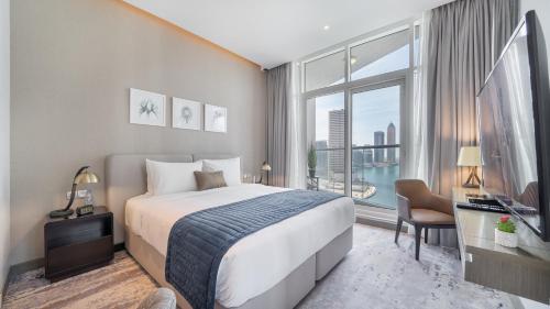Bright Deluxe Studio canal view - Special offer, Dubai