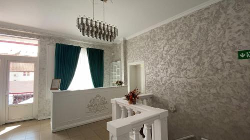 Vestíbulo, Korona And Restaurant in Miercurea-Ciuc