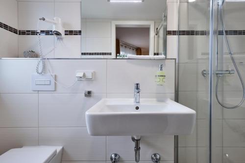 Hotel Isha - image 9