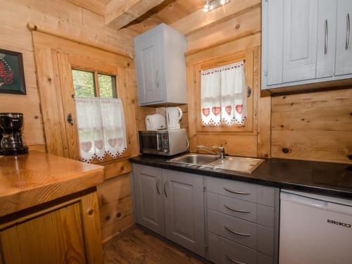 Mazot 2 étoiles avec jardin, parking et wifi - Chamonix - FR-1-343-215 (Mazot 2 etoiles avec jardin, parking et wifi - Chamonix - FR-1-343-215) in Les Gaudenays
