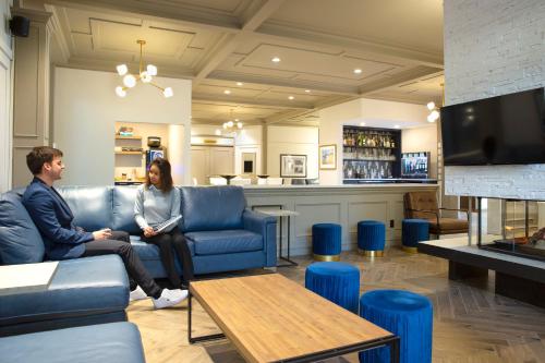 ผับ/เลาจน์, Hotel L'Oiseliere Montmagny in มงต์มาญี (ควิเบก)