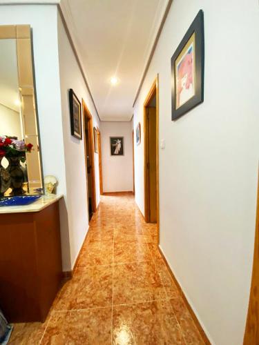 Rooms in Valencia Great Location in Shared Apartment, Валенсия (фото 5)