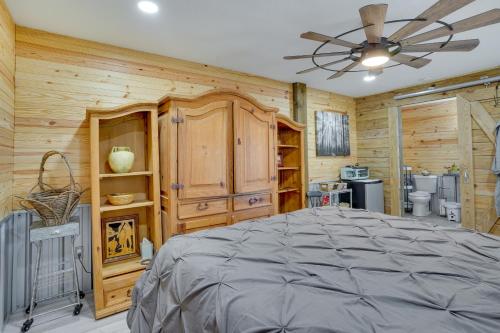 Farm Stay Modern Barndominium in Lakeland! in Lakeland, USA