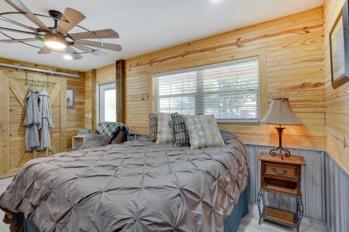 Farm Stay Modern Barndominium in Lakeland! in Lakeland, USA