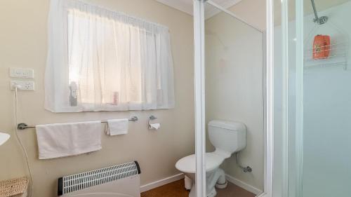 Four-Bedroom Holiday Home image 2