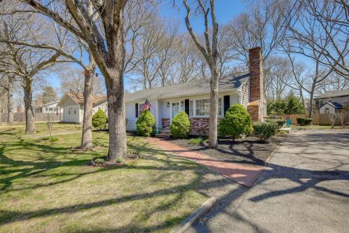 Families Welcome! Home 2 Mi to Craigville Beach - Dennis, MA