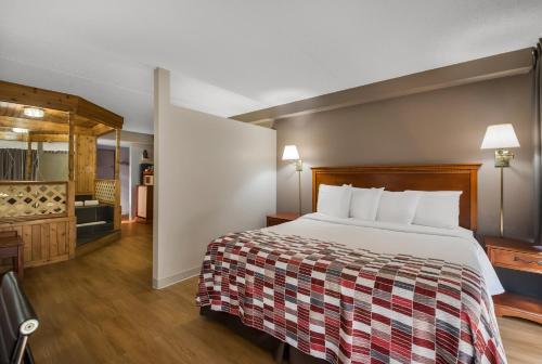 Red Roof Inn and Suites Newark - University - main image