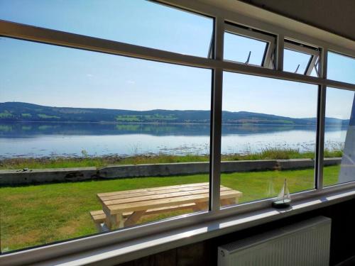 Spacious Sea View Home 5 miles from Inverness