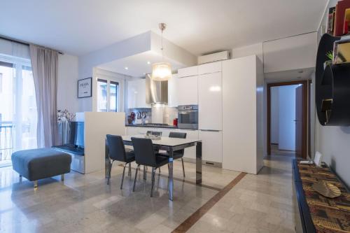 Easylife - Milano - Stelvio 45 - Isola, Milano