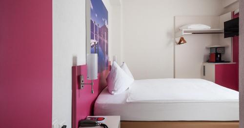 1 twin bed