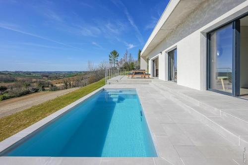 VILLA LE BELVEDERE-DESIGN-PISCINE-VUE-GAILLAC