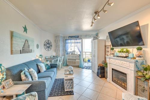 Blue Water Beachfront Condo 2 Mi to SkyWheel! in Myrtle Beach, USA
