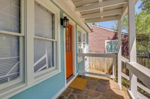 Vibrant Fayetteville Home - Walk Downtown!