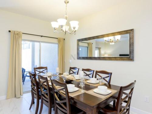 Beautiful vacation home close to Disney 4810 in Kissimmee, USA