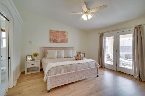 Family Home with Fire Pit and BBQ about 3 Mi to Lake Havasu - image 2