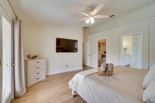 Family Home with Fire Pit and BBQ about 3 Mi to Lake Havasu - image 11