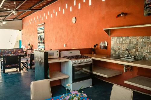 Casa de las Flores Amazing Pool Merida in Merida