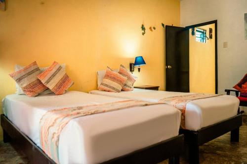 Casa de las Flores Amazing Pool Merida in Merida