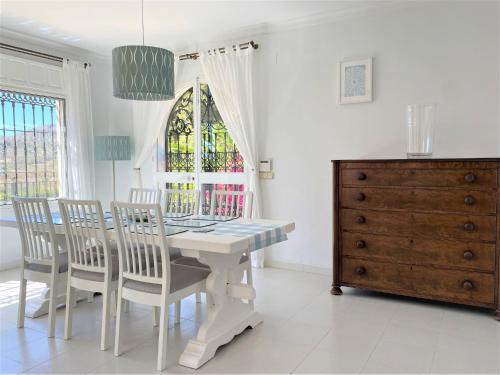  Beautiful Villa Montebello in Benajarafe with private pool in Benajarafe