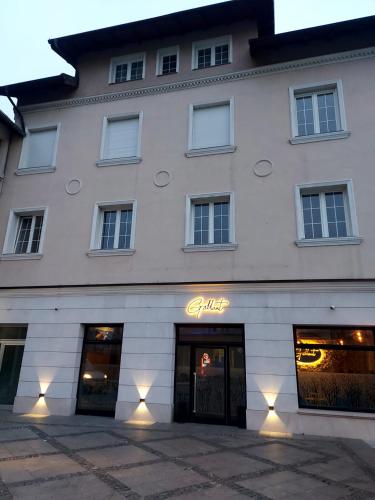 . Apartmani prenj 1 i 2 centar