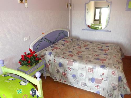 1 queen bed, 1 twin bed