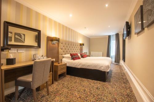 Embassy Apartments - image 4