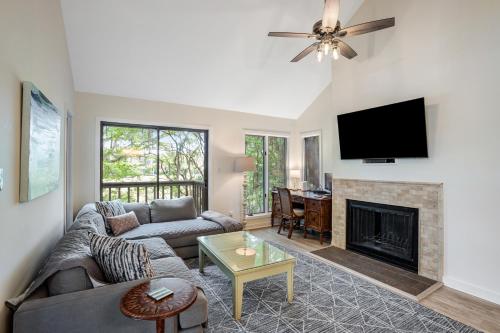 4552 Parkside Villa