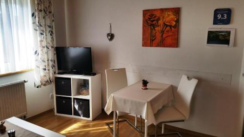 Facilities, FeWo mit Terrasse - Apartment with terrace in Rockeskyll
