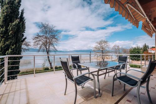 VILLA AFRODITA LAKE SIDE - Apartment - Lagadin