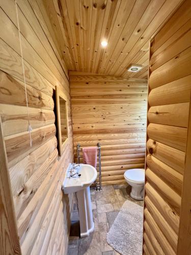 Bathroom, Eagle Lodge in Shilbottle
