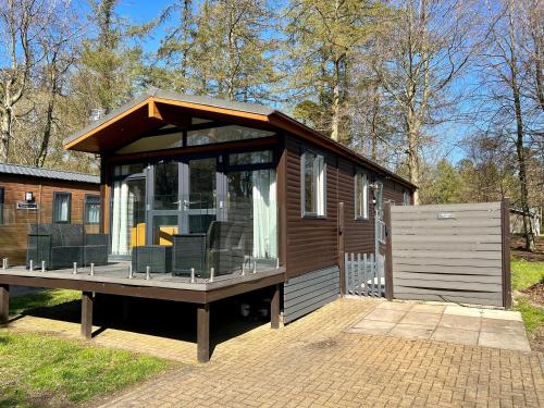 Barnston Lodge - Thrunton