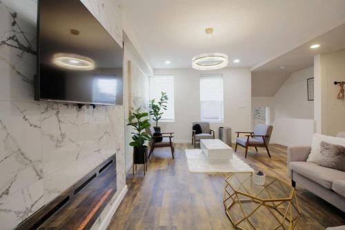 Butler House Penthouse 3BR Fireplace in Pittsburgh, USA
