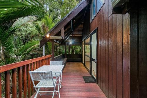 شرفة/ تراس, A 1BR slice of Titirangi Heaven - WiFi - Netflix in Titirangi