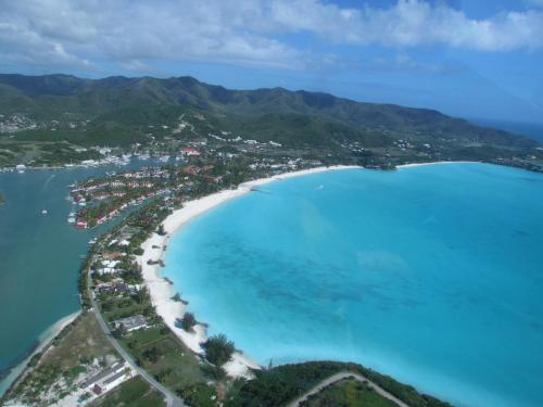 Antigua chiama Italia villas