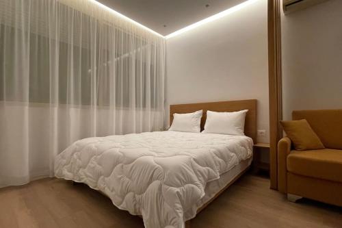 62°Bs Charming Studio Apartament @BLLOK, Tirana