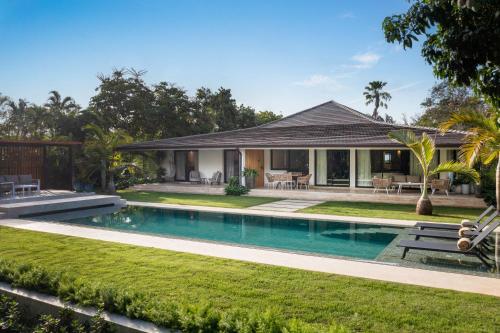 Villa Mar y Lago, Casa de Campo