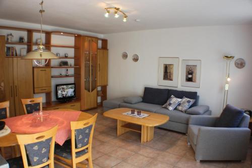 Apartment "Bootsmann" mit sonnigem Südbalkon Sauna und Parkplatz - 200m zum Deich in Dorum Neufeld, Deutschland