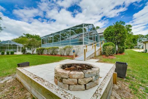 Sunny Home with Lanai and Grill Near Rainbow Springs! in Dunnellon, USA