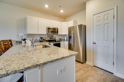 Charming Townhome Less Than 1 Mi to Zoo and Luray Caverns! in Luray, USA