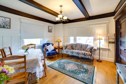 Charming Redlands Duplex Near Park with Shared Yard in Redlands, USA