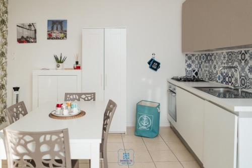 Domus 73 - Apulian Holidays In City Centre - Barletta