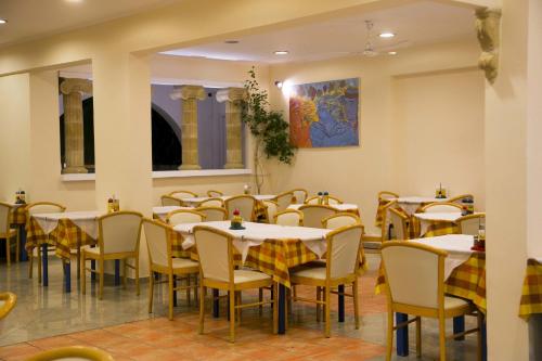 Ekaterini Hotel - image 12