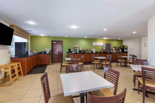 Sleep Inn & Suites Pleasant Hill - Des Moines