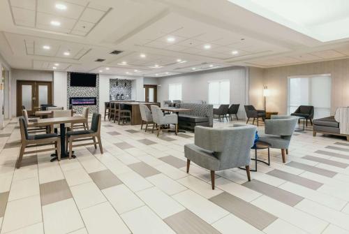 Holiday Inn Express Hotel & Suites Ankeny - Des Moines an IHG Hotel - image 12
